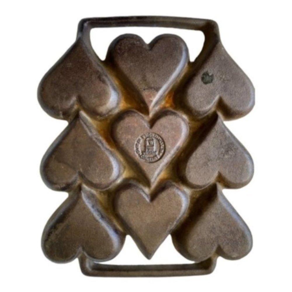 Rare John Wright Cast Iron 9-Cup Heart Shaped Muffin Gem Pan